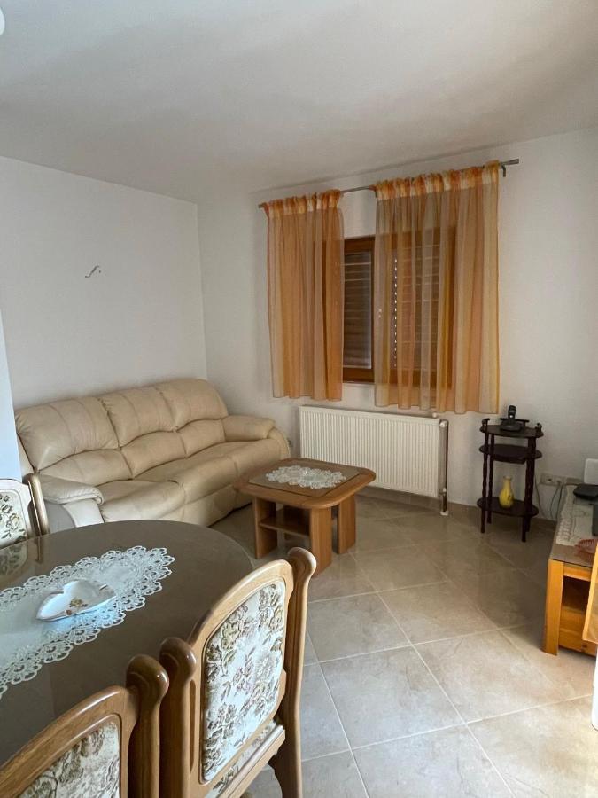 Apartman Ivan โตรกีร์ ภายนอก รูปภาพ