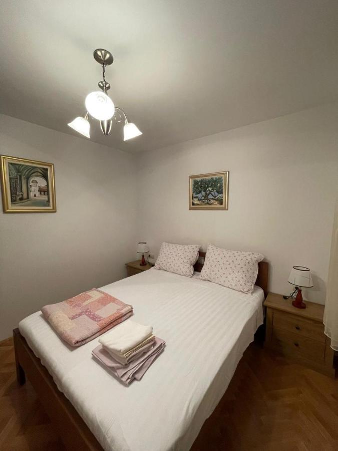 Apartman Ivan โตรกีร์ ภายนอก รูปภาพ